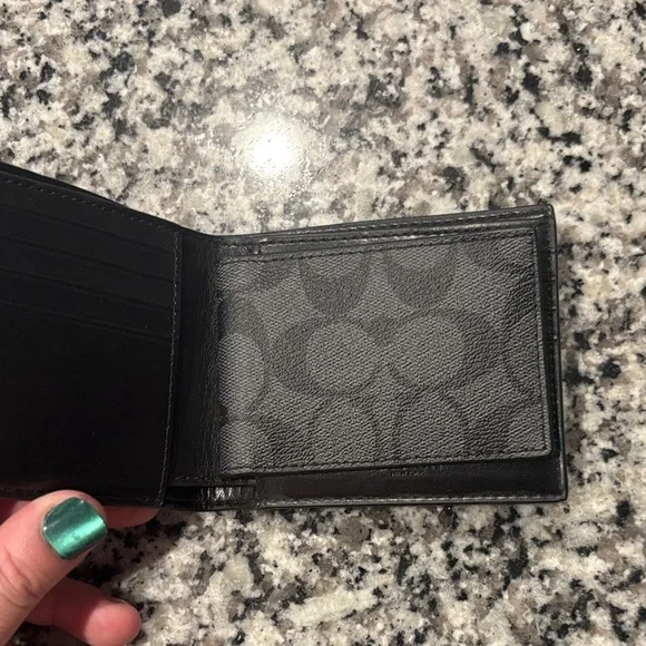 Brand New Men’s Coach Wallet-  Black - Picture 3 of 5